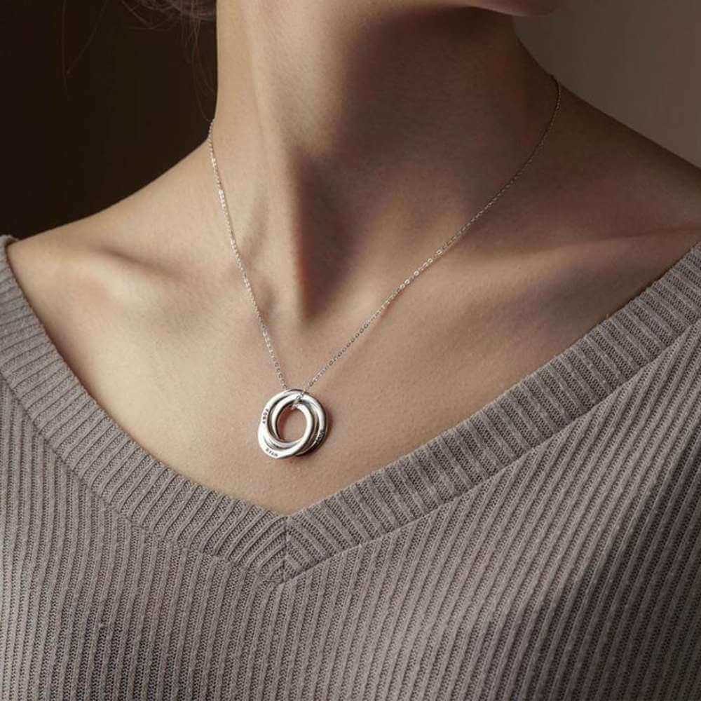 Leilani Linked Circle Customized Name Necklace | MSHSM