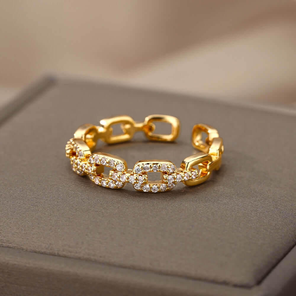 Madelyn Twist Chain Ring | MSHSM